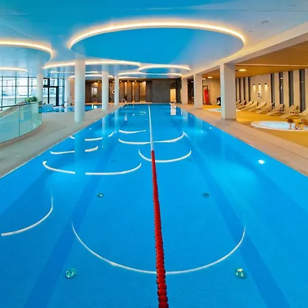 Aqua Apartments-aqua Park, Sauna, Jacuzzi No Limit, Parking アパート