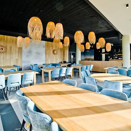 Aqua Apartments-aqua Park, Sauna, Jacuzzi No Limit, Parking アパート *