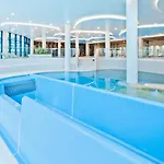 公寓 Aqua Apartments-aqua Park, Sauna, Jacuzzi No Limit, Parking *
