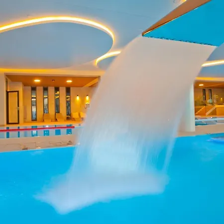 Aqua Apartments-aqua Park No Limit, Parking Apartment